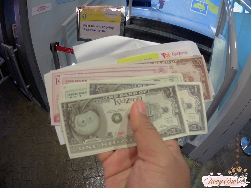 Kidzania - kidzos - play money